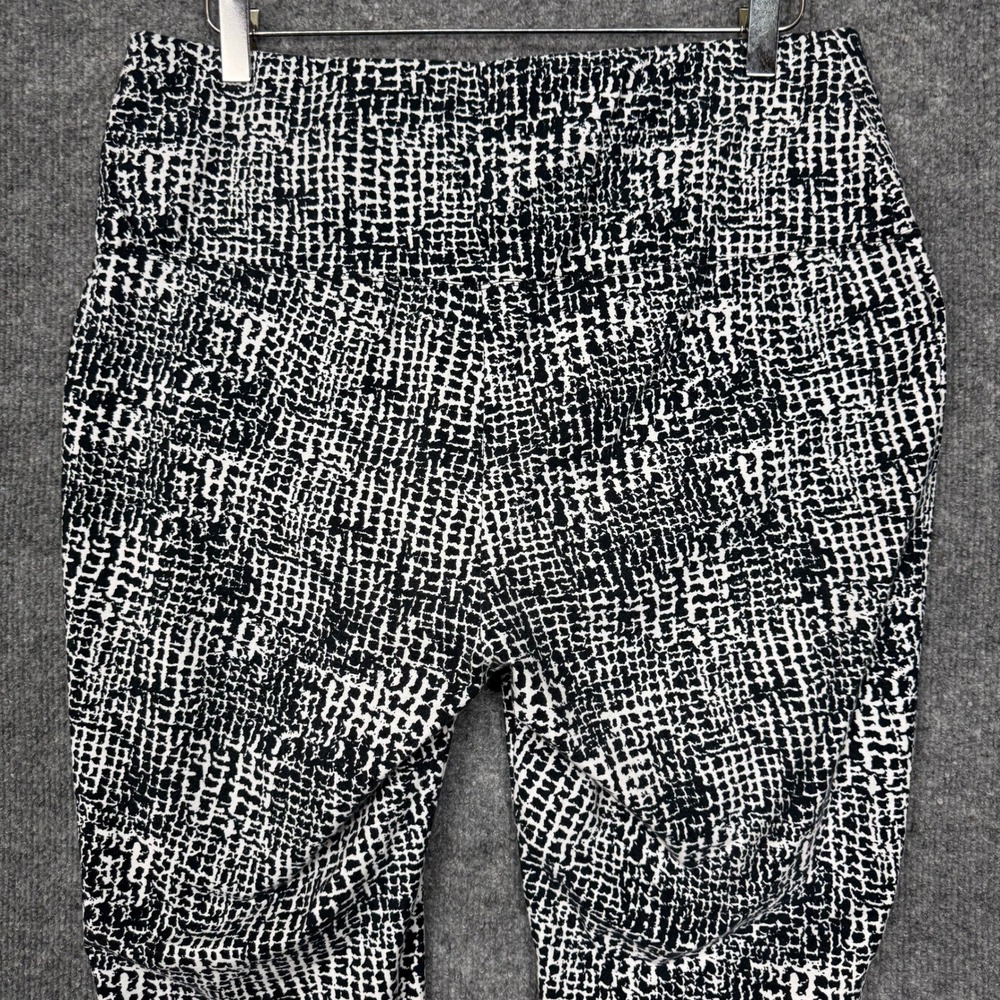 Chicos Zenergy Pants 2 Womens 12 Black White Print Slimming Panel Pull On Light - Picture 12 of 13